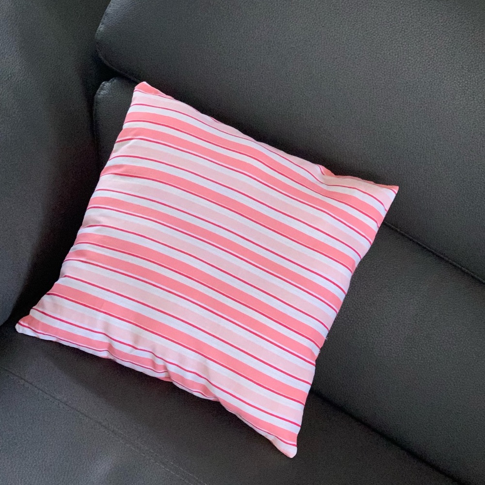 1 pillow